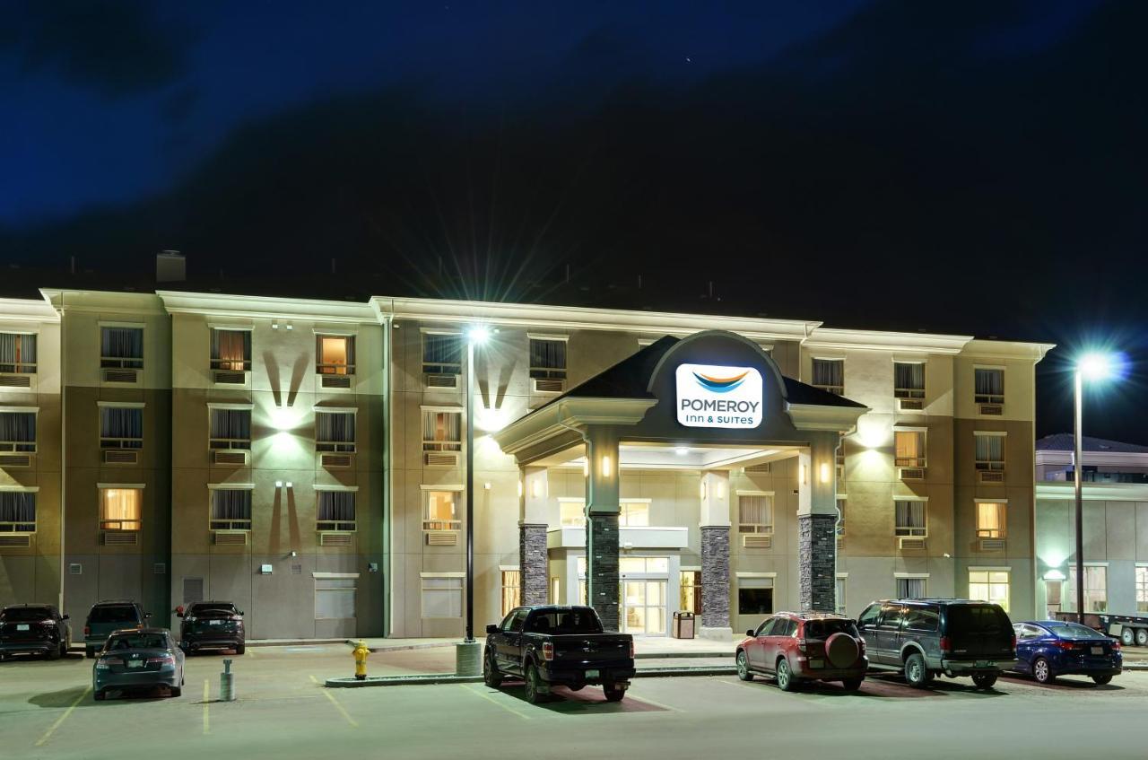 Pomeroy Inn & Suites 乔治王子城 外观 照片