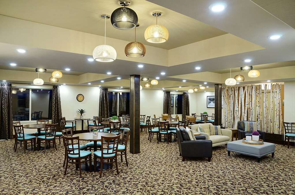 Pomeroy Inn & Suites 乔治王子城 餐厅 照片
