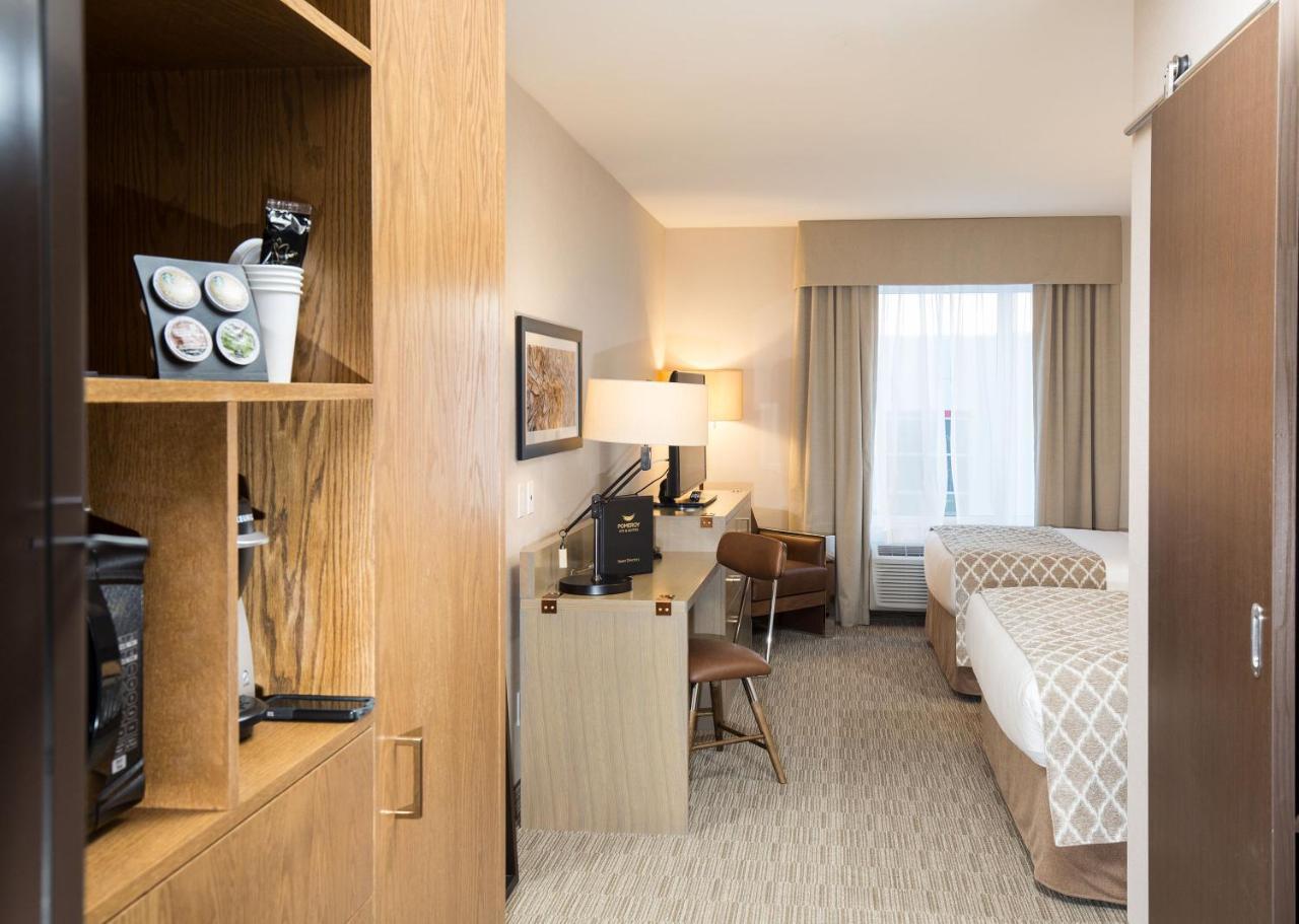 Pomeroy Inn & Suites 乔治王子城 外观 照片