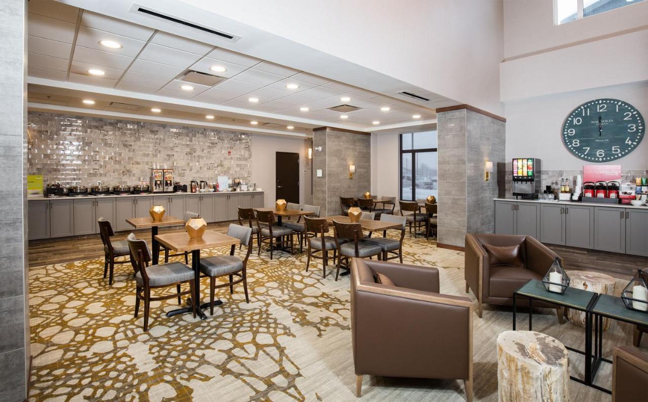 Pomeroy Inn & Suites 乔治王子城 外观 照片