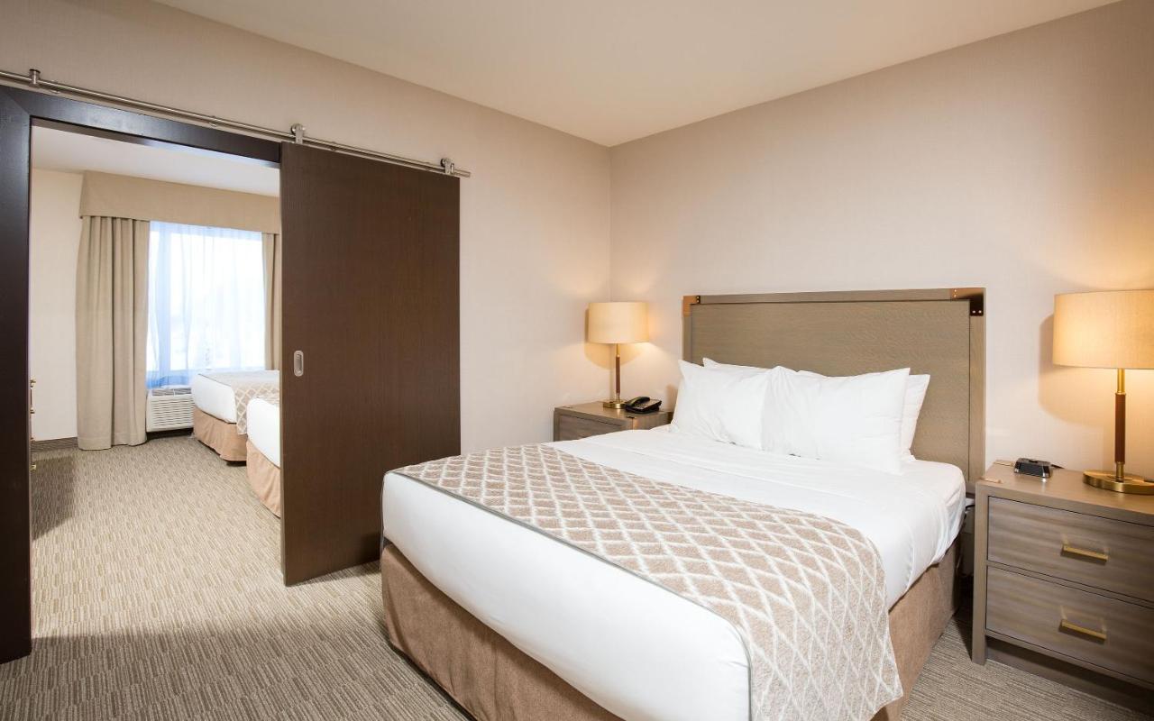 Pomeroy Inn & Suites 乔治王子城 外观 照片