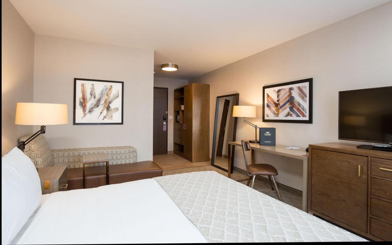 Pomeroy Inn & Suites 乔治王子城 外观 照片
