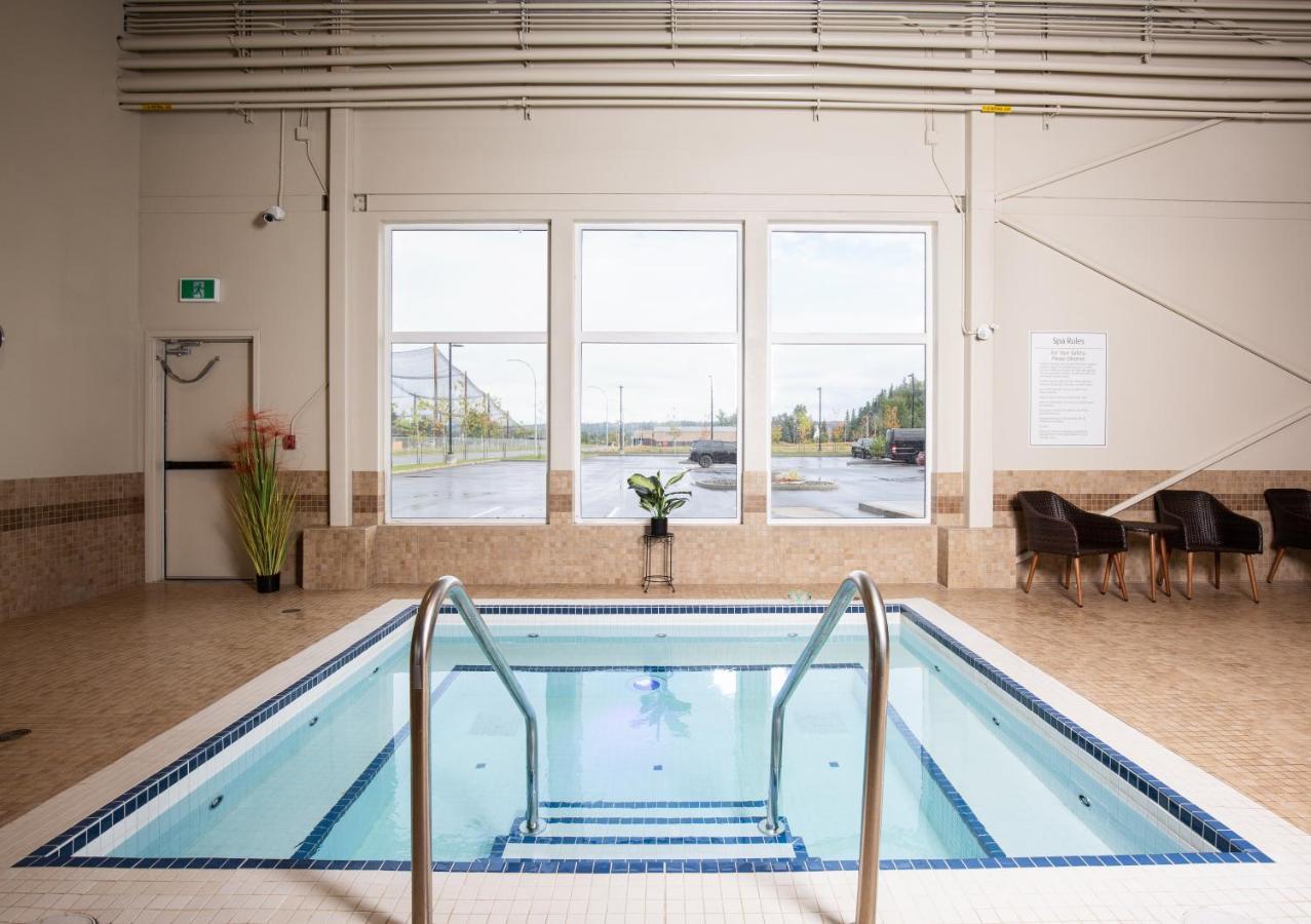 Pomeroy Inn & Suites 乔治王子城 外观 照片